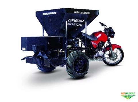 Moto pulverizador turbo,adubadeira, roçadeira, esqueletador,mexedor de terreiro,banhador pulverizado Imagem Moto pulverizador turbo,adubadeira, roçadeira, esqueletador,mexedor de terreiro,banhador pulverizado