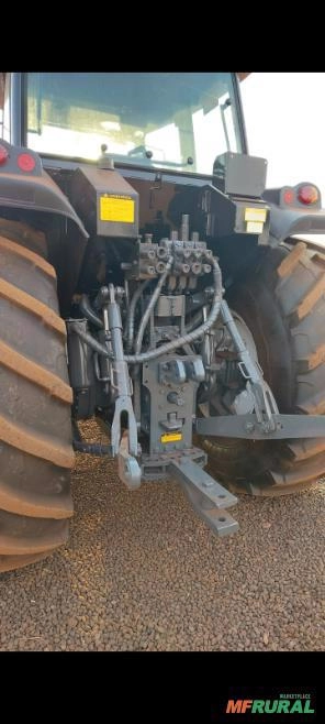 Imagem Trator Valtra BH180 ano 2012 Imagem Trator Valtra BH180 ano 2012
