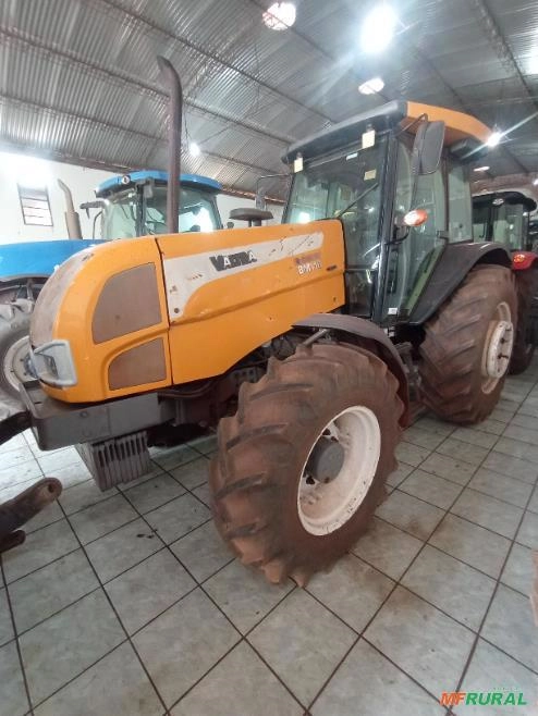 Trator Valtra BM110 ano 2015 Imagem Trator Valtra BM110 ano 2015