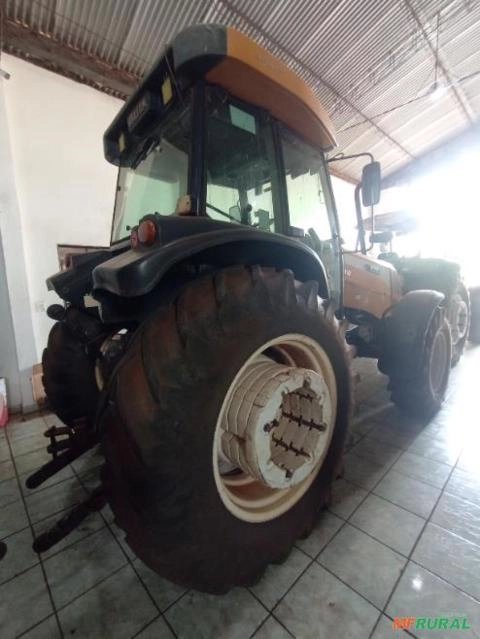 Imagem Trator Valtra BM110 ano 2015 Imagem Trator Valtra BM110 ano 2015
