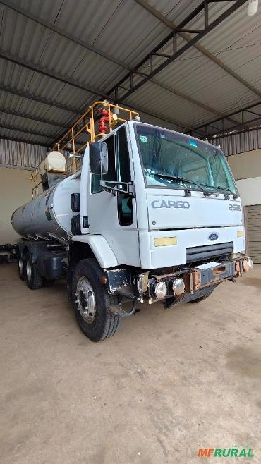 Caminhão Ford 2628E - Ano 2011 Imagem Caminhão Ford 2628E - Ano 2011