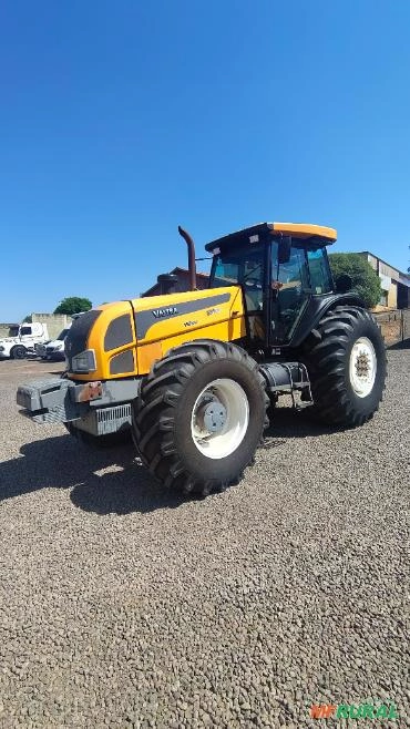 Valtra BH180 anos 15/16/17(5 UNIDADES DISPONÍVEIS) Imagem Valtra BH180 anos 15/16/17(5 UNIDADES DISPONÍVEIS)