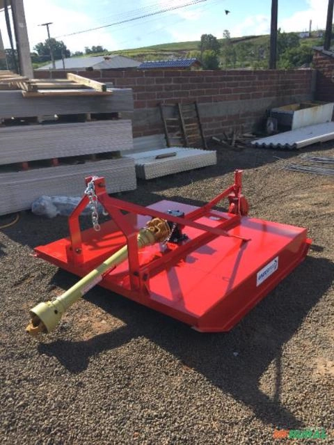 ROÇADEIRAS 1.50 E 1.80M Imagem ROÇADEIRAS 1.50 E 1.80M