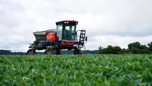 Distribuidor Autopropelido KUHN Accura 4.0 BX Imagem Distribuidor Autopropelido KUHN Accura 4.0 BX