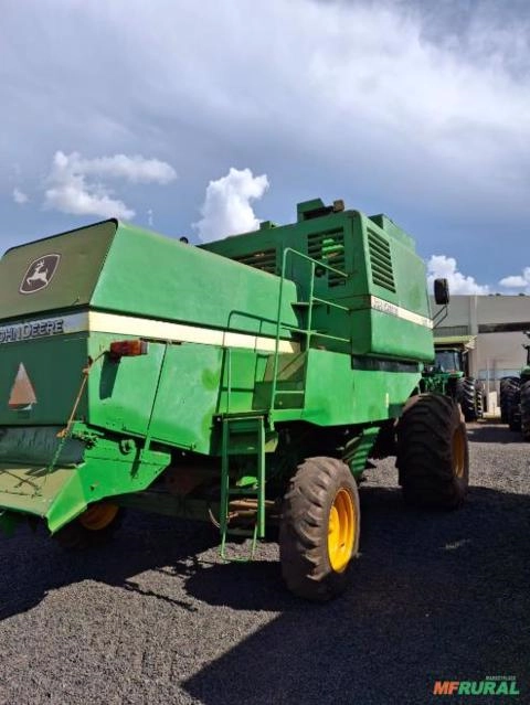 Colheitadeira John Deere 1175 Imagem Colheitadeira John Deere 1175