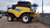 Colheitadeira New Holland CR 9060 Ano 2012 Imagem Colheitadeira New Holland CR 9060 Ano 2012
