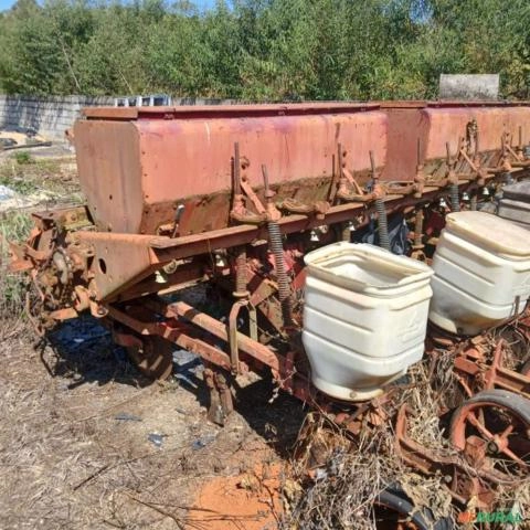 Plantadeira Semeato de Plantio Direto, Modelo PSE-8 com Capacidade de 05 Linhas Imagem Plantadeira Semeato de Plantio Direto, Modelo PSE-8 com Capacidade de 05 Linhas