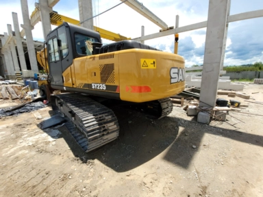 Imagem ESCAVADEIRA SANY 235 ANO 2013 Imagem ESCAVADEIRA SANY 235 ANO 2013