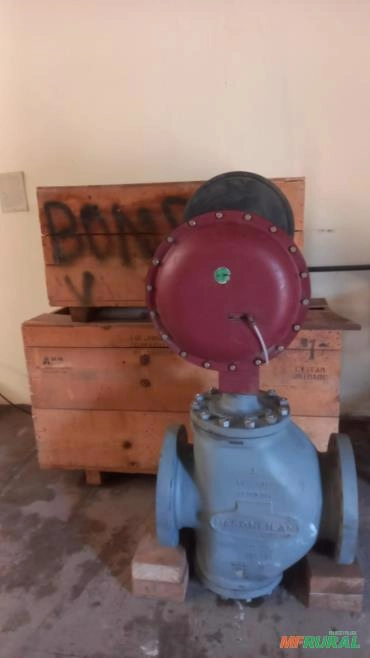 Válvula de Controle com atuador 10" - Classe 300lbs Imagem Válvula de Controle com atuador 10" - Classe 300lbs