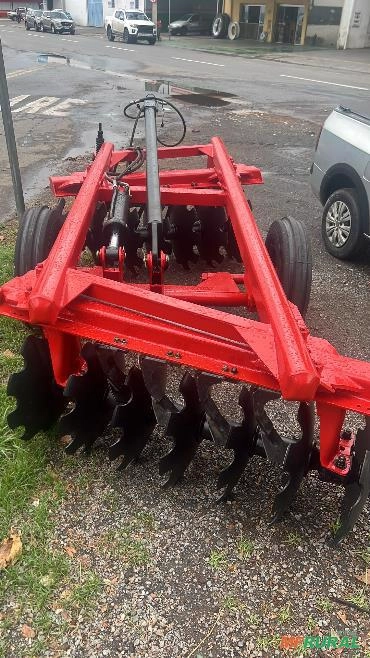 Grade vermelha Baldan 14 discos de controle (revisada) Imagem Grade vermelha Baldan 14 discos de controle (revisada)
