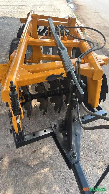 Grade amarela baldan de controle 14 discos Imagem Grade amarela baldan de controle 14 discos