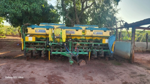 Imagem Plantadeira de Soja Tatu 11 linhas Imagem Plantadeira de Soja Tatu 11 linhas