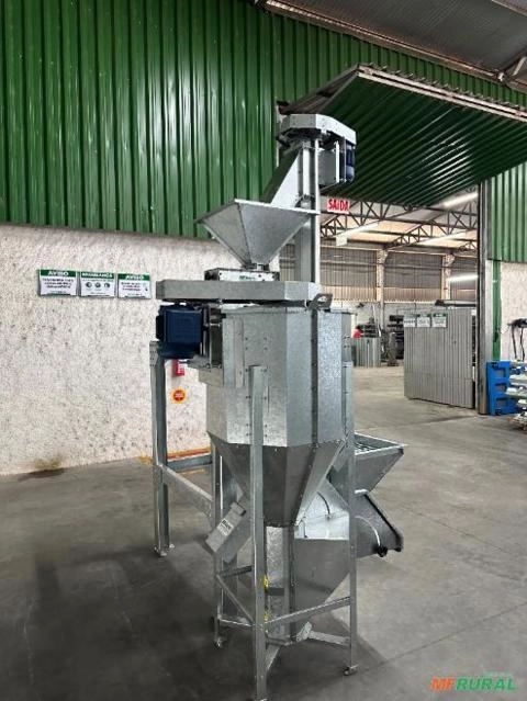 Imagem Mini Fábrica de Ração Compacta JR Imagem Mini Fábrica de Ração Compacta JR