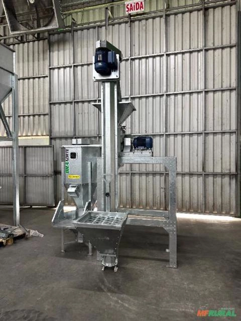 Imagem Mini Fábrica de Ração Compacta JR Imagem Mini Fábrica de Ração Compacta JR