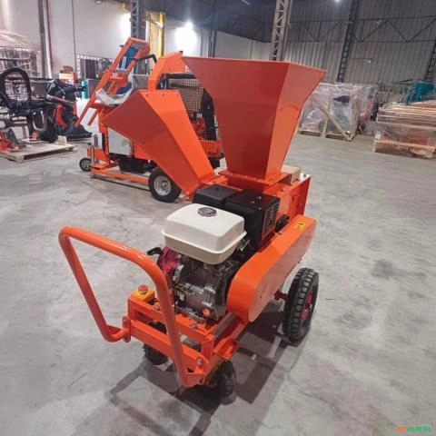 Imagem Triturador Forrageiro com moinho - BIO800G -  Motorização: Elétrico Voltagem: 380/Trifásico Imagem Triturador Forrageiro com moinho - BIO800G -  Motorização: Elétrico Voltagem: 380/Trifásico