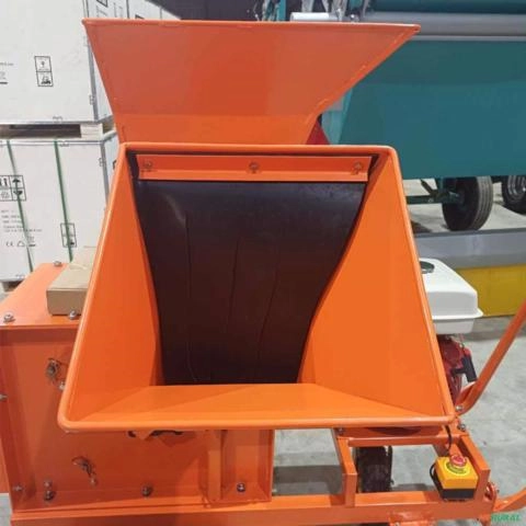 Imagem Triturador Forrageiro com moinho - BIO800G -  Motorização: Elétrico Voltagem: 380/Trifásico Imagem Triturador Forrageiro com moinho - BIO800G -  Motorização: Elétrico Voltagem: 380/Trifásico
