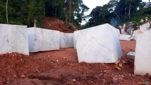 Jazida de Mármore em Funcionamento Imagem Jazida de Mármore em Funcionamento