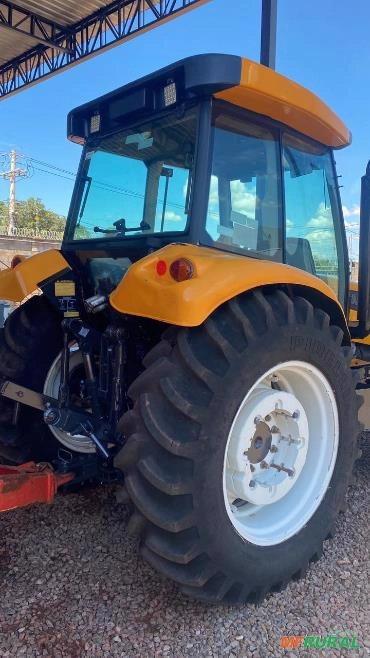 Imagem Trator Valtra A950 Cabinado Imagem Trator Valtra A950 Cabinado