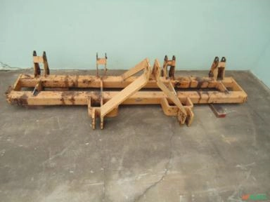 QUADRO E RESERVATORIO DE ADUBO PARA CULTIVADOR MARCA DMB Imagem QUADRO E RESERVATORIO DE ADUBO PARA CULTIVADOR MARCA DMB