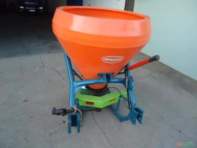 SAMEADEIRA ADUBADEIRA CREMASCO 600 KILOS SEMI NOVA E REVISADA Imagem SAMEADEIRA ADUBADEIRA CREMASCO 600 KILOS SEMI NOVA E REVISADA