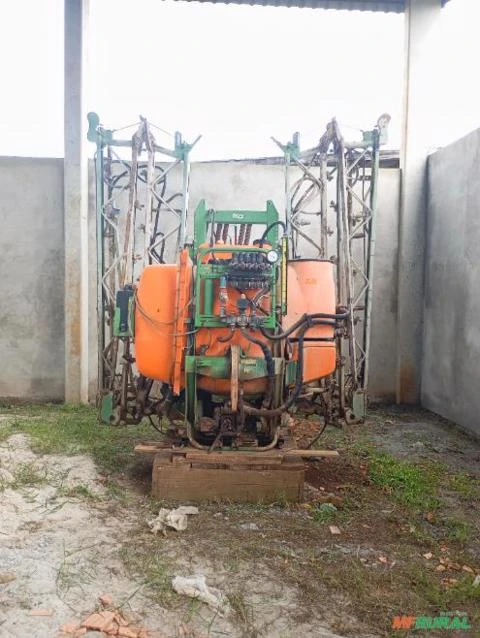 Imagem Pulverizador Stara Corisco 700 + controlador de vazão + GPS Stara Imagem Pulverizador Stara Corisco 700 + controlador de vazão + GPS Stara