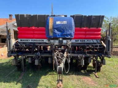 Plantadeira Massey Ferguson 509 - 9 linhas Imagem Plantadeira Massey Ferguson 509 - 9 linhas