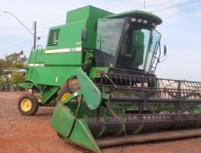 Colheitadeira John Deere 1185 ano 2000