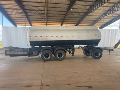 Imagem CARRETA TANQUE 23.000 LT COM PLATAFORMA Imagem CARRETA TANQUE 23.000 LT COM PLATAFORMA