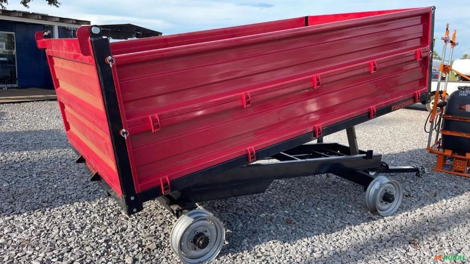 CARRETA AGRICOLA BASCULANTE FACCHINI Imagem CARRETA AGRICOLA BASCULANTE FACCHINI