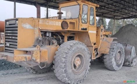 Pá Carregadeira Michigan L90C ano 1993 Imagem Pá Carregadeira Michigan L90C ano 1993
