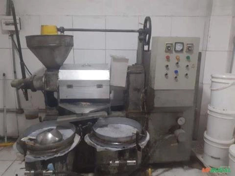 Prensa, extrutora de oleo Imagem Prensa, extrutora de oleo