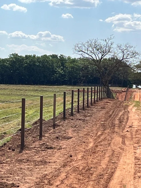 CRUZETA/ESTACA/PALANQUE/LASCA - PLÁSTICO MACIÇO