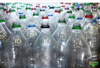 Compramos garrafas pet Imagem Compramos garrafas pet