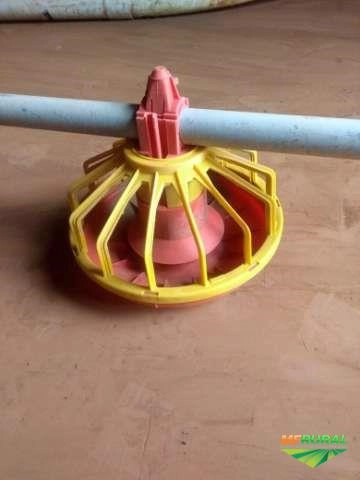 Imagem Equipamentos granja de frango Imagem Equipamentos granja de frango