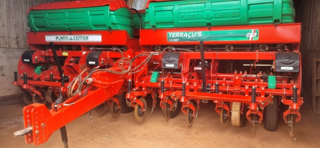 Plantadeiras TERRAÇU Imagem Plantadeiras TERRAÇU