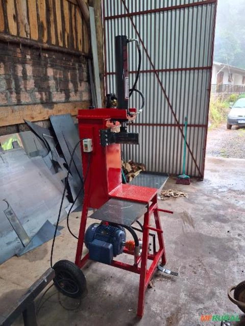 Imagem Rachador de lenha Imagem Rachador de lenha