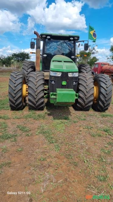 Trator John Deere 8335R Imagem Trator John Deere 8335R