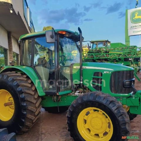 Trator John Deere 6110J Imagem Trator John Deere 6110J