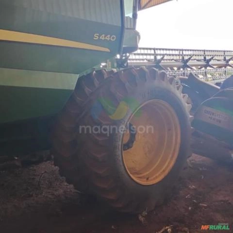 Imagem Colheitadeira John Deere S440 Imagem Colheitadeira John Deere S440