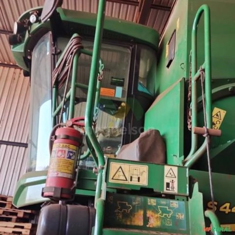 Imagem Colheitadeira John Deere S440 Imagem Colheitadeira John Deere S440