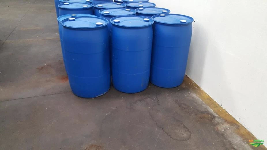 Bombonas plasticas de 200 litros descontaminadas (Limpas)