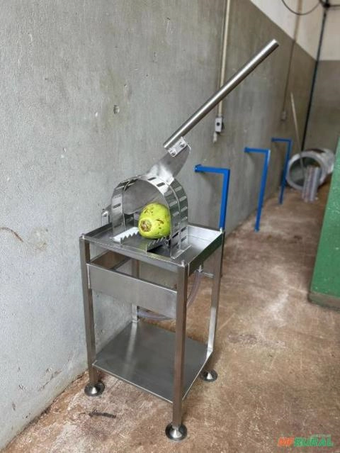 Máquina Manual Para Cortar Coco Verde E Seco - Profissional Imagem Máquina Manual Para Cortar Coco Verde E Seco - Profissional