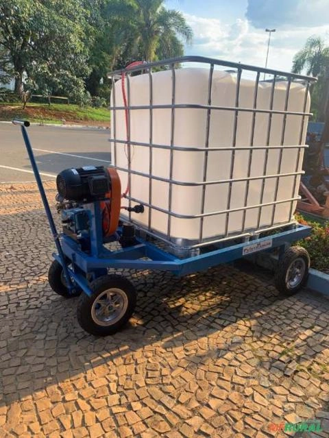 PULVERIZADOR 1000 LITROS Imagem PULVERIZADOR 1000 LITROS