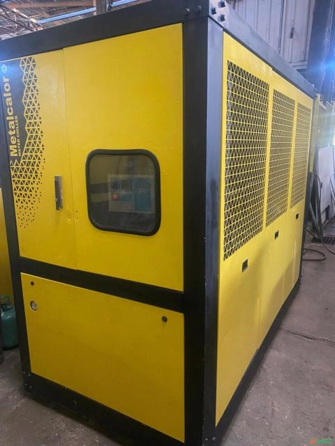 GELADEIRA CHILLER INDUSTRIAL MECALOR 120.000KCAL - C7109 Imagem GELADEIRA CHILLER INDUSTRIAL MECALOR 120.000KCAL - C7109