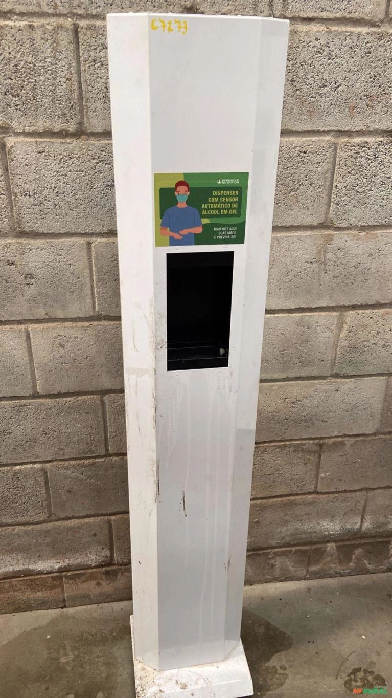 SUPORTE TOTEM DISPENSADOR DE ÁLCOOL EM GEL C7273 Imagem SUPORTE TOTEM DISPENSADOR DE ÁLCOOL EM GEL C7273