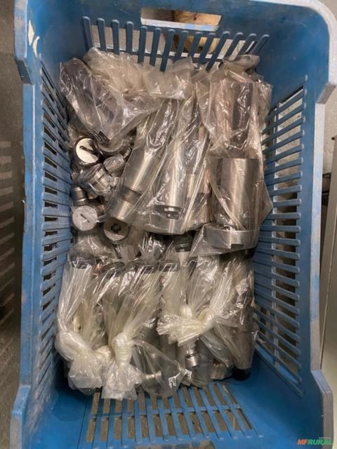 Imagem Puncionadeira CNC Amada Eur 258 2100mm 200kn ano 2001 C7453 Imagem Puncionadeira CNC Amada Eur 258 2100mm 200kn ano 2001 C7453