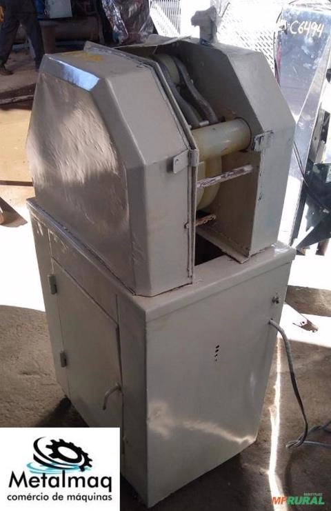 Divisora volumétrica de pães 140mm - C6495 Imagem Divisora volumétrica de pães 140mm - C6495