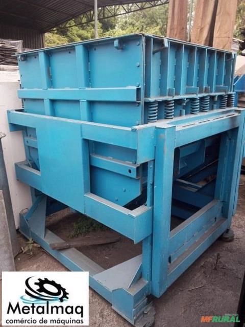 Máquina de Polimento Vibratório Cap 1300L C6733 Imagem Máquina de Polimento Vibratório Cap 1300L C6733