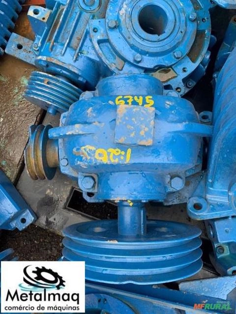 Redutor velocidade Ortogonal 1:20 eixo entrada Ø35mm - C6745 Imagem Redutor velocidade Ortogonal 1:20 eixo entrada Ø35mm - C6745