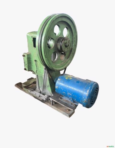 PRENSA EXCÊNTRICA 4 TONELADAS 1CV 1100RPM - C6487 Imagem PRENSA EXCÊNTRICA 4 TONELADAS 1CV 1100RPM - C6487